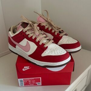 Nike Women's Red and Pink Low-Top Sneakers